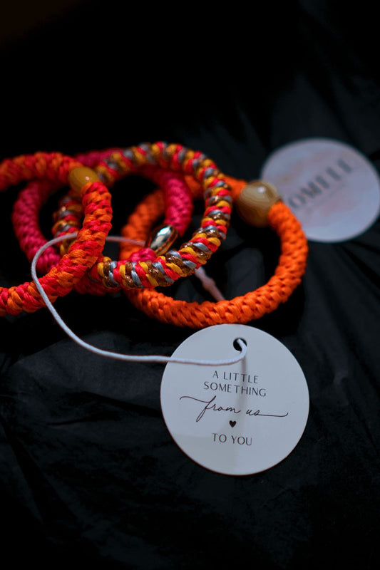 2 HAARGUMMIS MIT ARMBAND STYLE